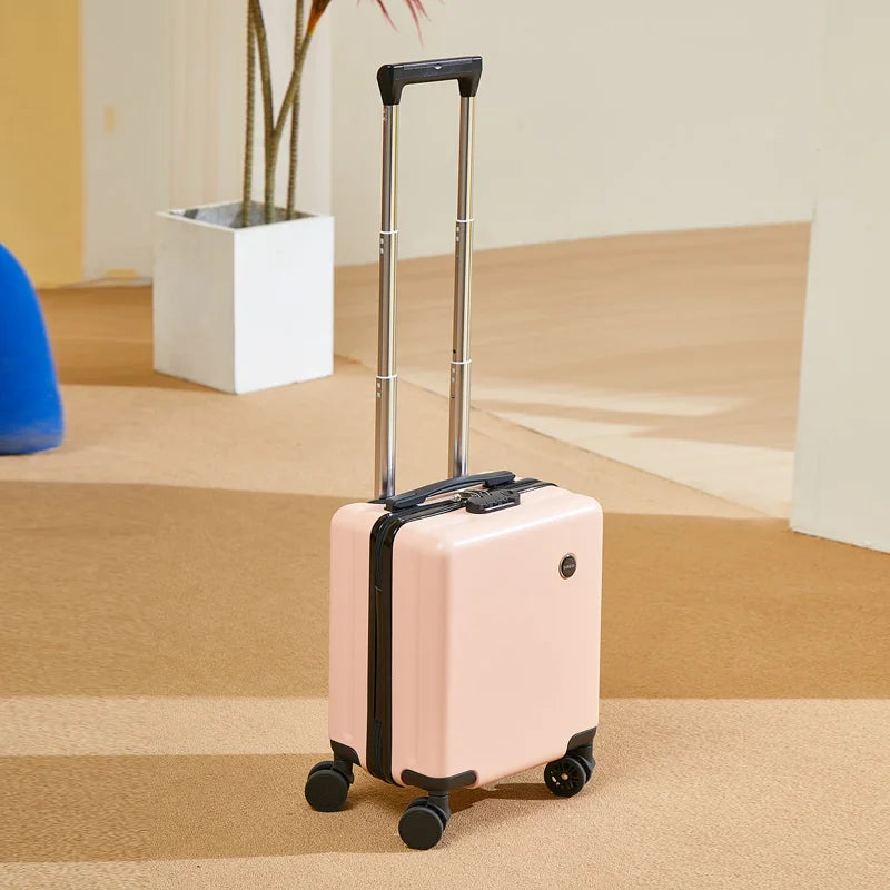 La mini valise, cabine idéale, format parfait de 40 × 30 × 20 cm pour voyager l’esprit léger sur toutes les compagnies ￼