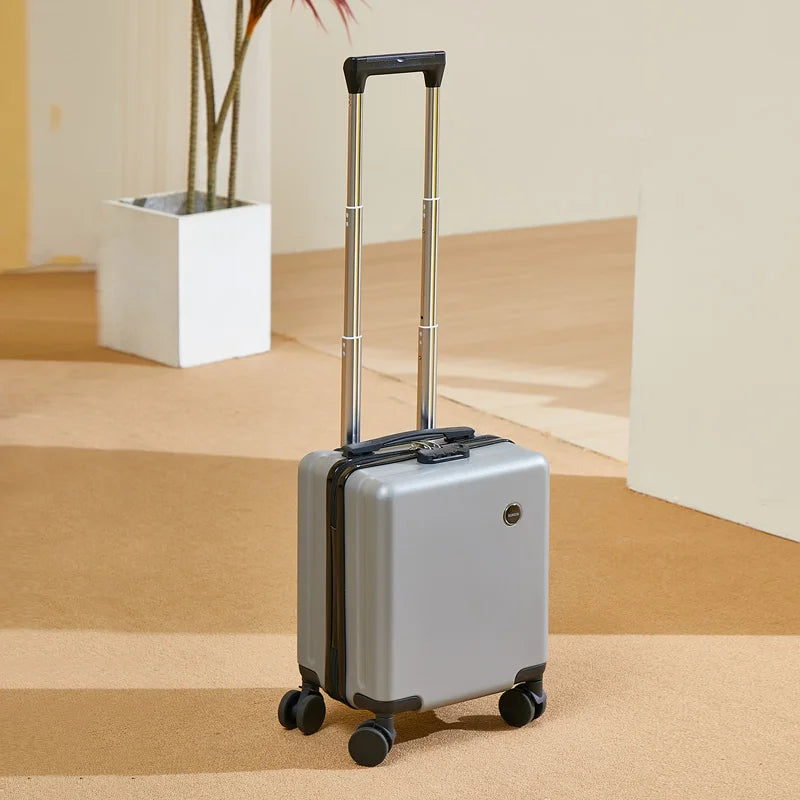 La mini valise, cabine idéale, format parfait de 40 × 30 × 20 cm pour voyager l’esprit léger sur toutes les compagnies ￼